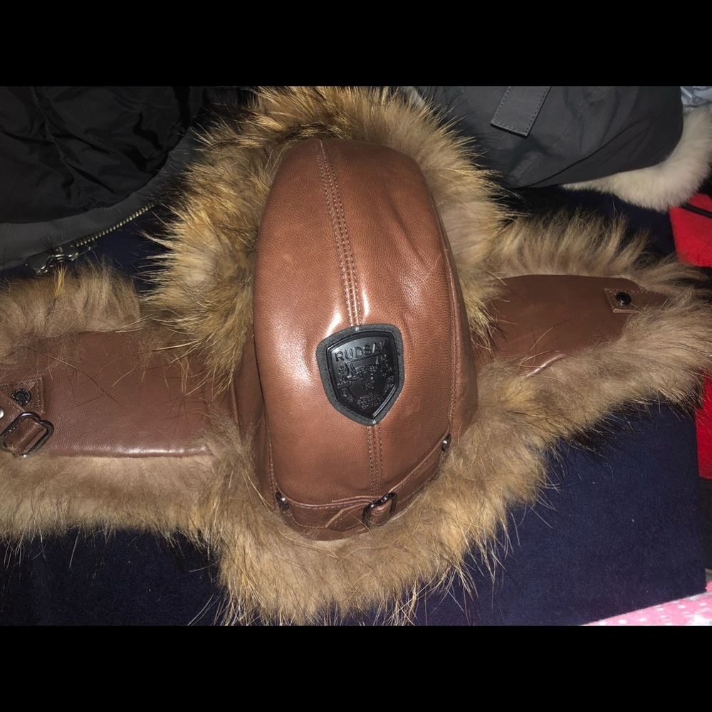 RUDSAK HAT BRAND NEW RACCOON FUR
